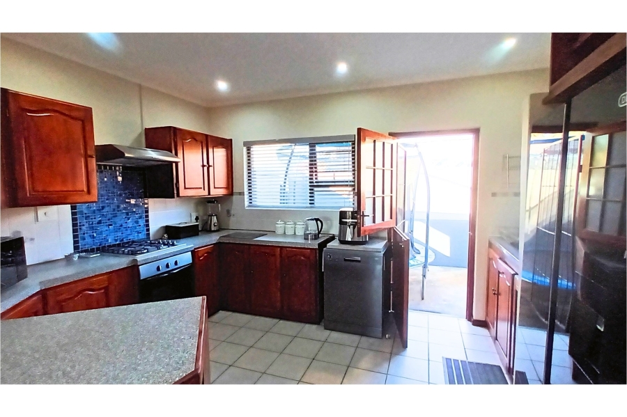 4 Bedroom Property for Sale in Dorchester Heights Eastern Cape
